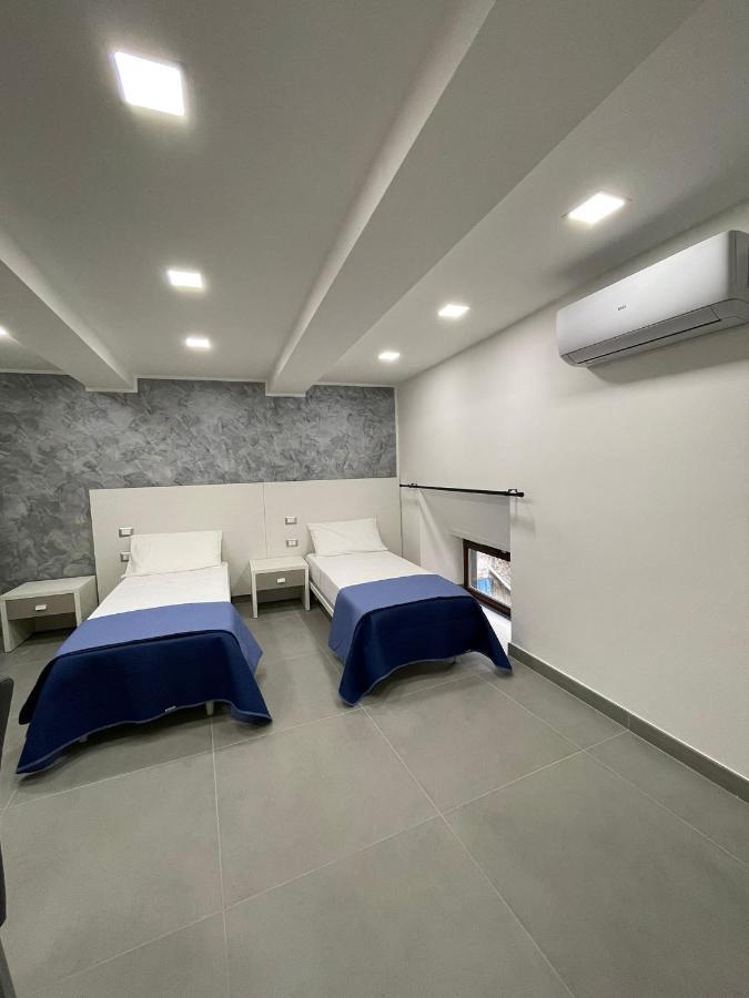 3 Chiaia Bed & Breakfast 3*