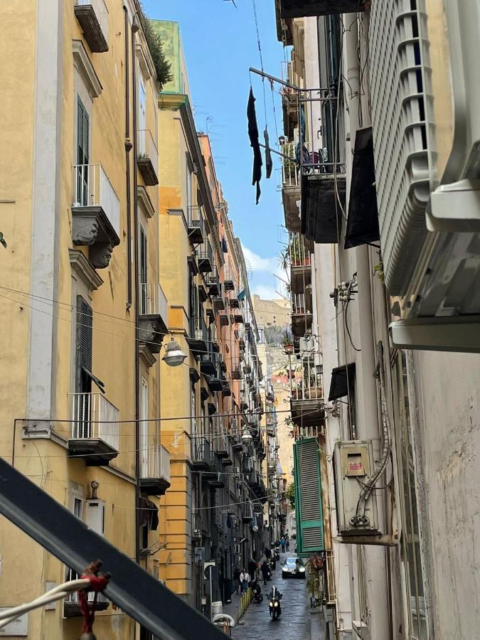 3rooms Chiaia 2 Bed & Breakfast